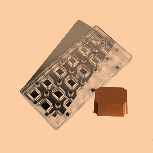 Magnetic molds