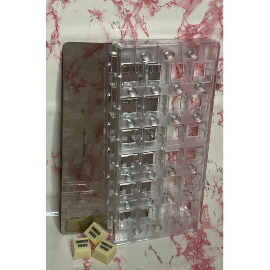 قالب ممغنط مربع