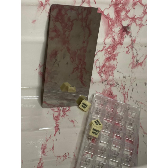 قالب ممغنط مربع