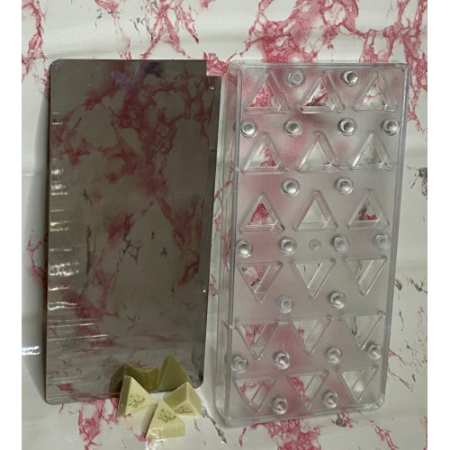 قالب ممغنط مثلث