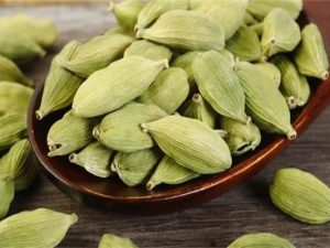 فوائد الهيل الهندي وأهم استخداماته