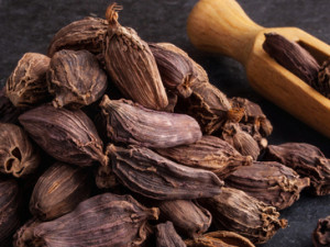 فوائد الهيل الحبشي وأهم استخداماته