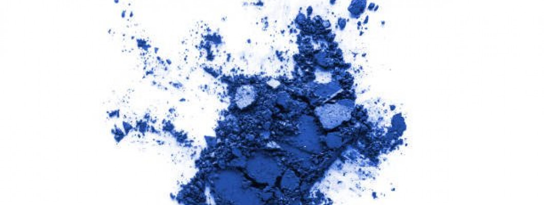 مسحوق النيلة الزرقاء للبشرة والجسم