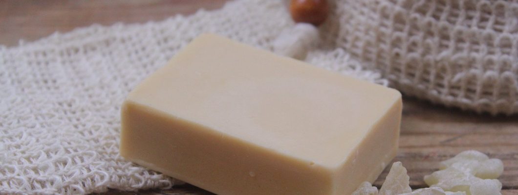 ما هي فوائد صابونة لبان الذكر للوجه؟