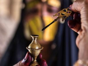 فوائد كحل الاثمد للعين: يمنحك مظهرًا ساحرًا وعلاجًا طبيعيًا
