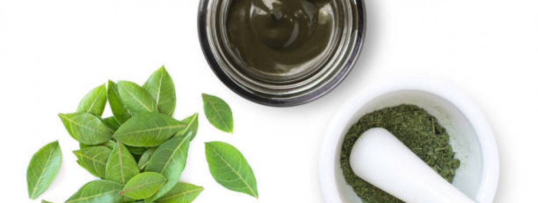 ما هو مشاط الشعر؟ دليلك الكامل لفوائده وأنواعه وطريقة استخدامه