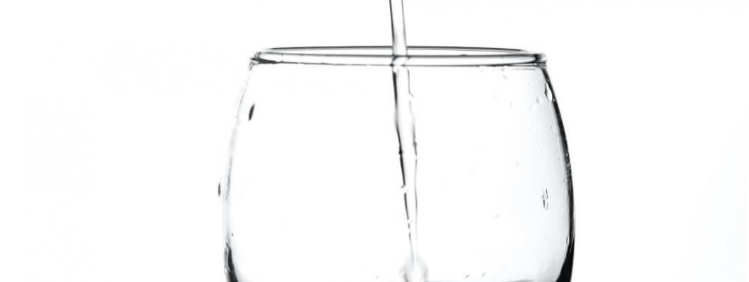 الطريقة الصحيحة لإذابة الصمغ العربي بأسرع وقت