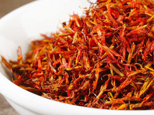 فوائد عشبة العصفر فوائد عشبة العصفر