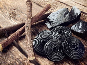 فوائد نبات عرق السوس فوائد نبات عرق السوس