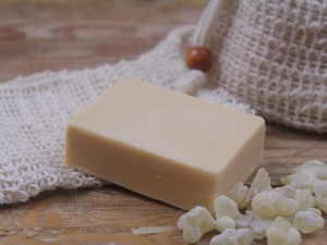 ما هي فوائد صابونة لبان الذكر للوجه؟ ما هي فوائد صابونة لبان الذكر للوجه؟