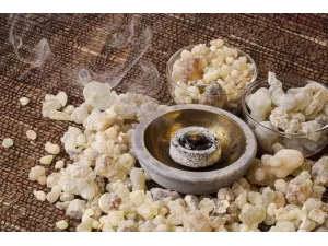 أفضل أنواع البخور الجاوي: دليلك لاختيار الرائحة المثالية لبيتك