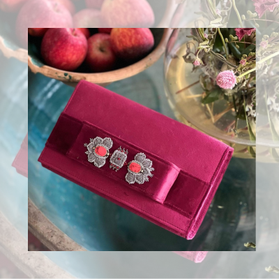 Clutch bags