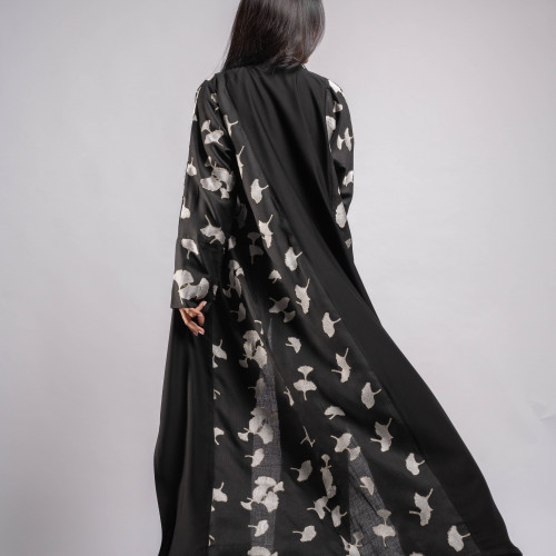 عباية كريب أسود مشجر