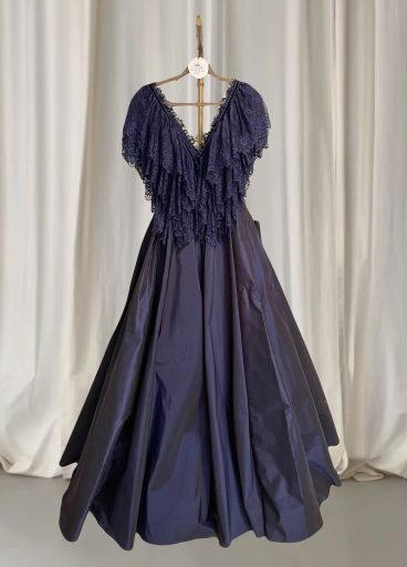 Navy Dantail -Taffeta Gown Navy Dantail -Taffeta Gown