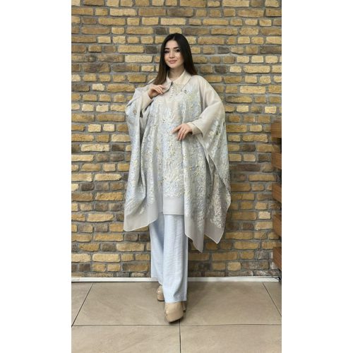 Elegant Two-Piece Set for Women in Soft Crepe and Organza