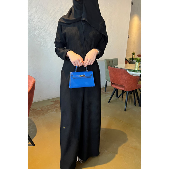 عباية 00411 يومية وعملية بخامة الكريب المقلم