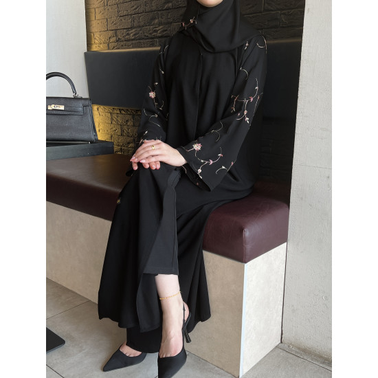 عباية 00444 مطرزة
