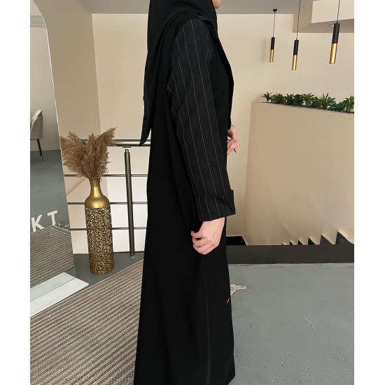 عباية 00466 رسمية ومناسبة للدوامات بخامة كريب سواد فاحم 