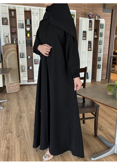 عباية  00479 ربع كلوش بقماش كريب مقلم مع أكمام مطاط
