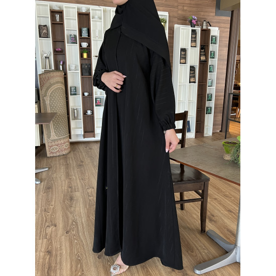 عباية  00479 ربع كلوش بقماش كريب مقلم مع أكمام مطاط
