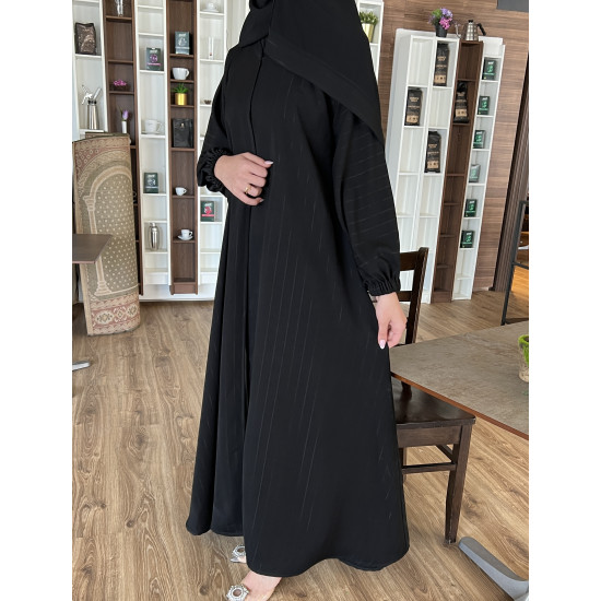 عباية  00541 كريب مقلم أسود وكم مطاط