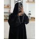 عباية  00617 أنيقة مع شك وتطريز يدوي بالخرز الرمادي على الأكمام والطرحة
