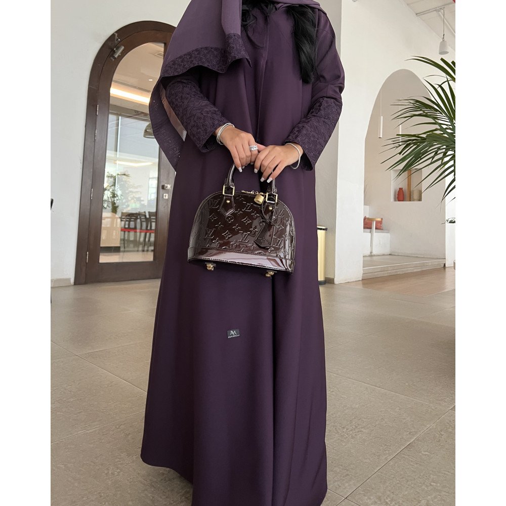 عباية  00618 أنيقة وعملية باللون الموف الغامق