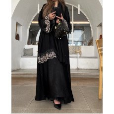 عباية 00621 أنيقة مع شك وتطريز يدوي على الأكمام والشيلة
