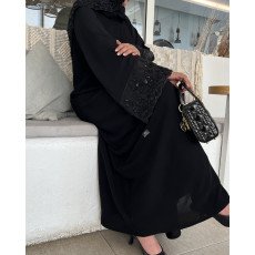 عباية  00625 مميزة مع شك وتطريز يدوي بالخرز الأسود على الأكمام والطرحة
