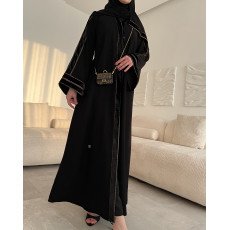 عباية  00627 أنيقة بقصة ربع كلوش، بكم واسع بخامة كريب سواد فاحم