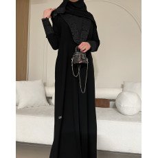 عباية  00628 أنيقة ورسمية بياقة من الدانتيل الفرنسي بخامة كريب سواد فاحم