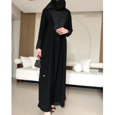 عباية  00628 أنيقة ورسمية بياقة من الدانتيل الفرنسي بخامة كريب سواد فاحم