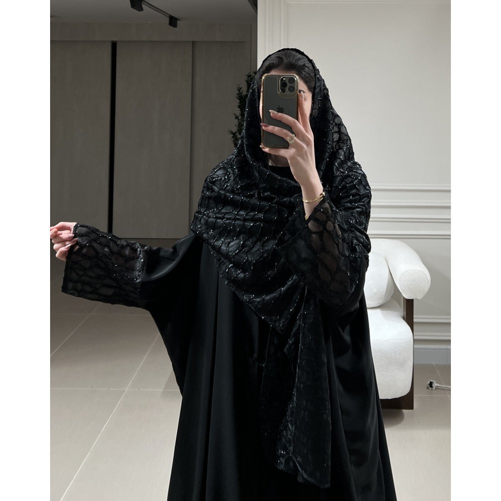 عباية بقصة بحريني بخامة كريب على حرير مناسب للصيف