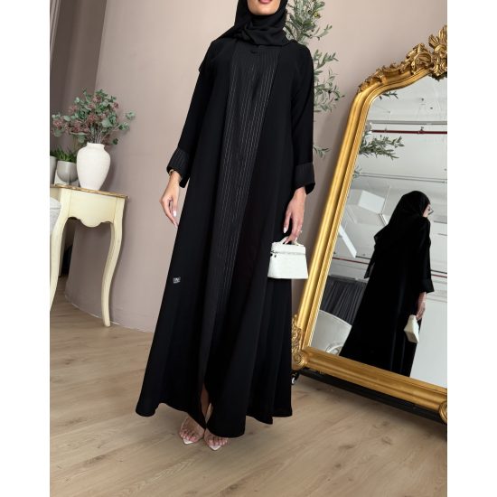 عباية  00662 أنيقة ورسمية بخامة كريب سواد فاحم