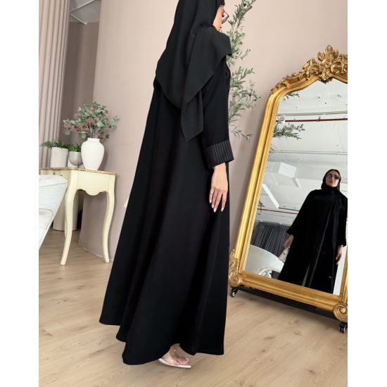 عباية  00662 أنيقة ورسمية بخامة كريب سواد فاحم