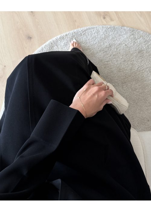 عباية  00663 أنيقة ورسمية بخامة كريب سواد فاحم