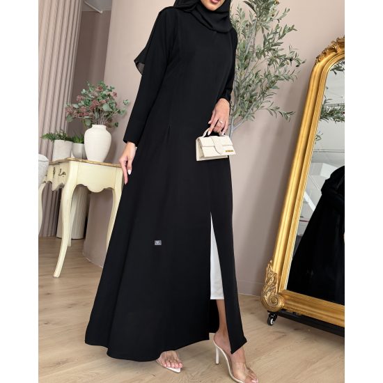 عباية  00663 أنيقة ورسمية بخامة كريب سواد فاحم