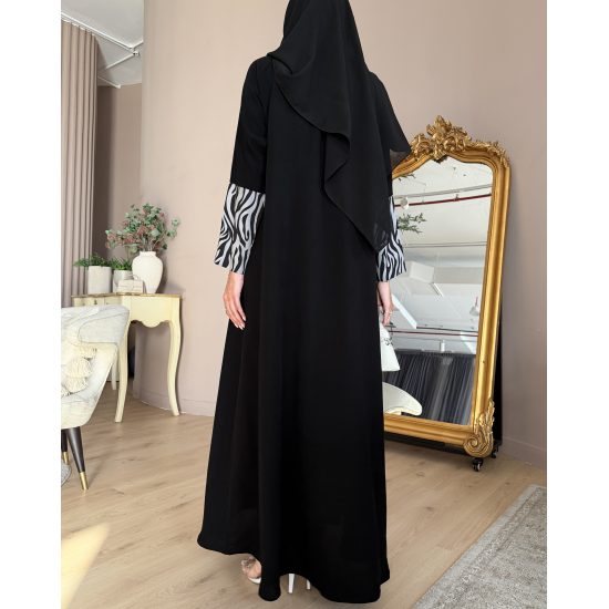 عباية 00665 أنيقة وناعمة بقصه A عباية 00665 أنيقة وناعمة بقصه A