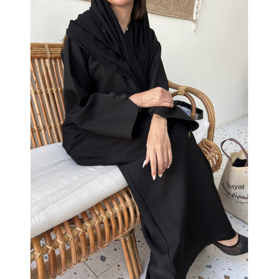 عباية 00487 سادة كلوش بقماش كريب واقف