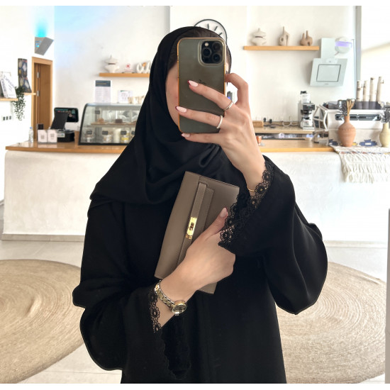 عباية  00571 كريب سواد فاحم بقصة نص كلوش 