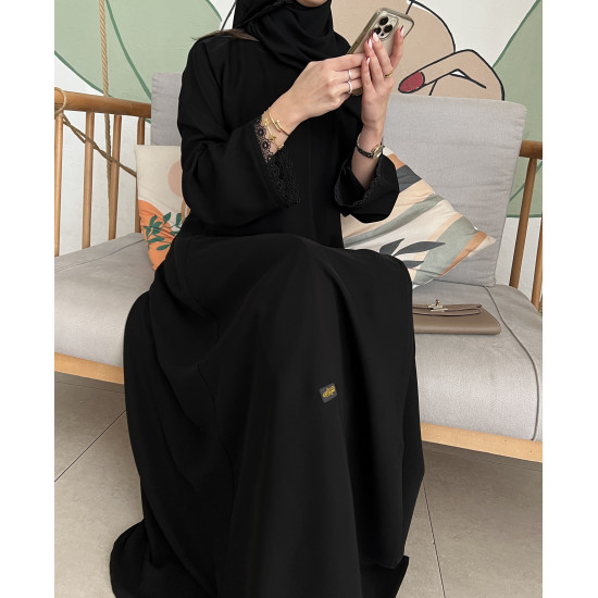 عباية  00571 كريب سواد فاحم بقصة نص كلوش 