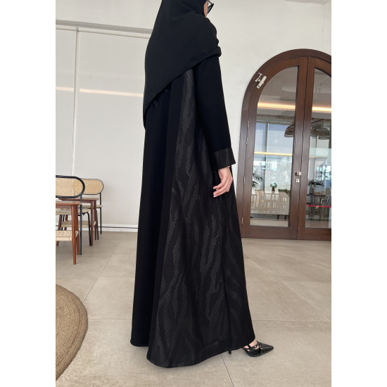 عباية  00575 ستايل بقصة ربع كلوش بخامة كريب ملكي سواد فاحم