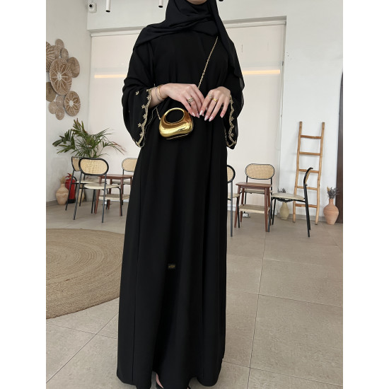 عباية  00588مميزة مع شك وتطريز يدوي بالخرز الذهبي على الأكمام والطرحة