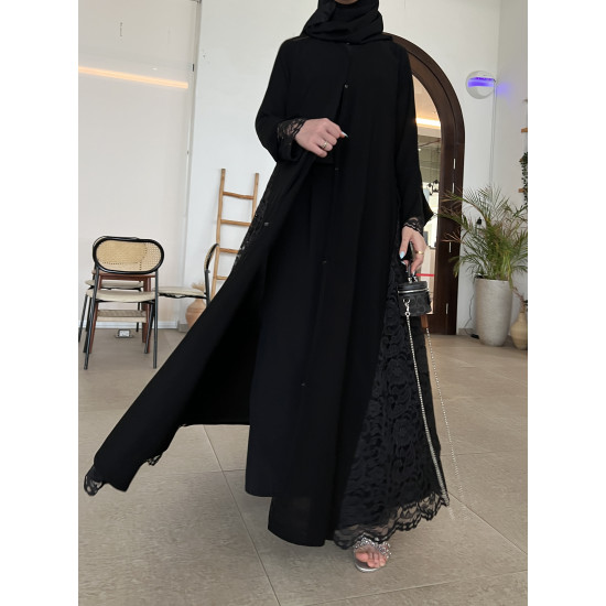 عباية 00594 أنيقة مع تدخيلة الدانتيل الفرنسي باللون بالأسود عباية 00594 أنيقة مع تدخيلة الدانتيل الفرنسي باللون بالأسود