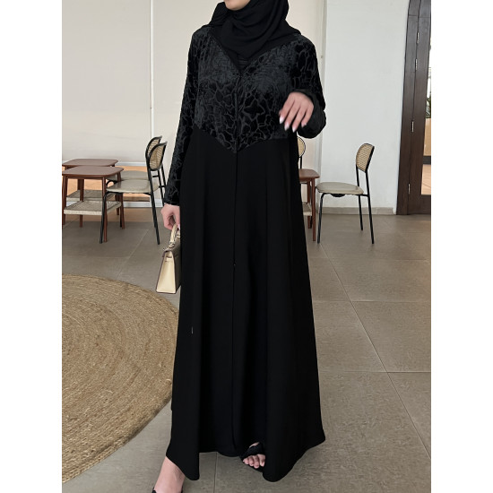 عباية  00611 مخمل مشجر مع كريب ملكي سواد فاحم 