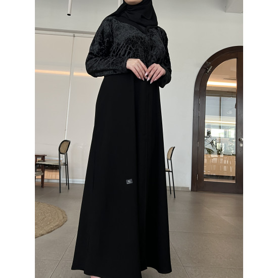عباية  00611 مخمل مشجر مع كريب ملكي سواد فاحم 
