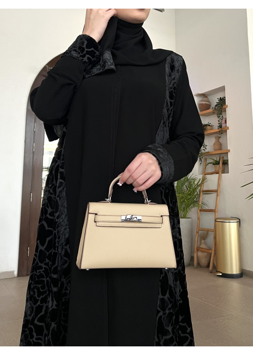 عباية  00612  مخمل مشجر مع كريب ملكي سواد فاحم 