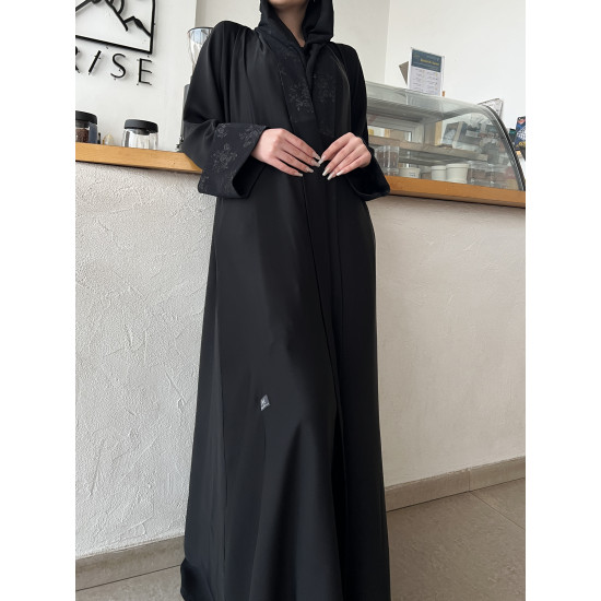 عباية  00617 أنيقة وناعمة بقصه A 
