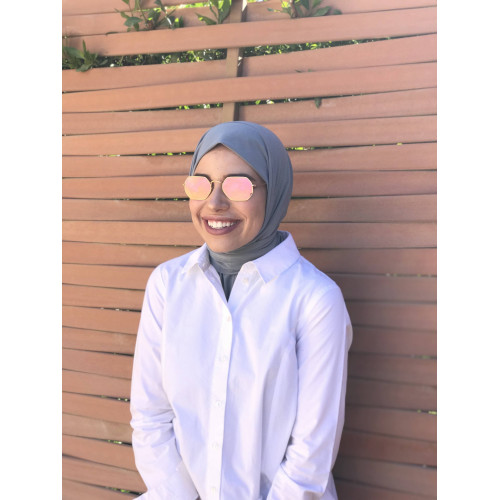 حجاب رمادي كوري