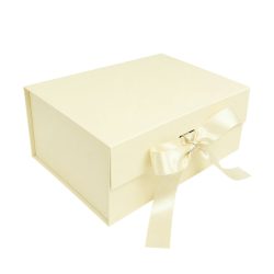 Gift Box Thick Cardboard Foldable With Magnetic Lid Rectangular 33x26x15 cm Sugary